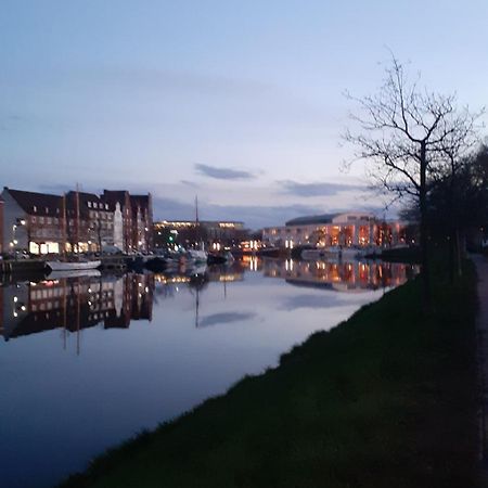 Likedeeler Am Stadthafen Lübeck Exteriör bild