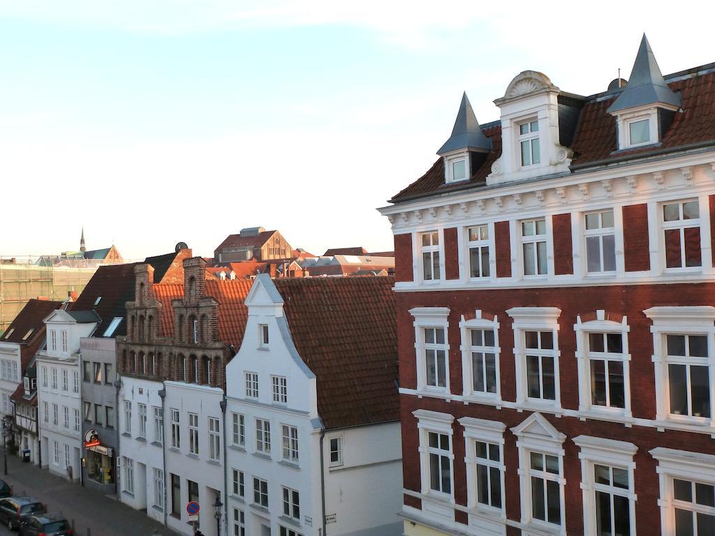 Likedeeler Am Stadthafen Lübeck Rum bild